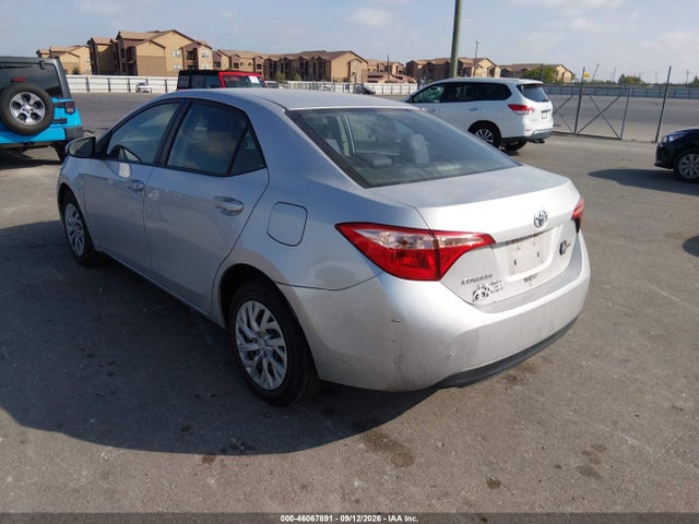 46067891 :رقم المزاد ، 5YFBURHE2JP790913 vin ، 2018 Toyota Corolla Le مزاد بيع