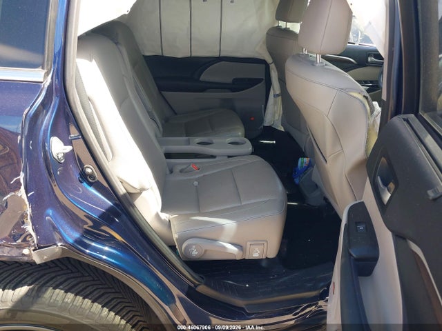 Aukcja sprzedaży 2015 Toyota Highlander Limited V6, vin: 5TDDKRFH4FS104641, numer aukcji: 46067906