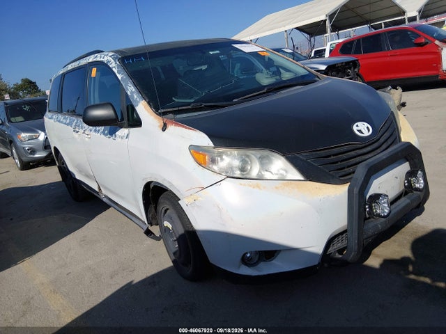 2014 Toyota Sienna Xle 7 Passenger მანქანა იყიდება აუქციონზე, vin: 5TDDK3DC9ES092523, აუქციონის ნომერი: 46067920