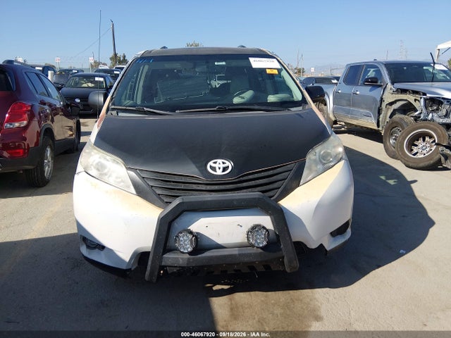 2014 Toyota Sienna Xle 7 Passenger მანქანა იყიდება აუქციონზე, vin: 5TDDK3DC9ES092523, აუქციონის ნომერი: 46067920