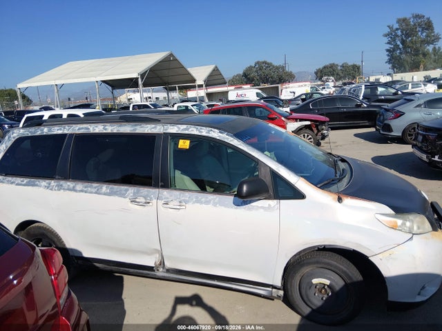 2014 Toyota Sienna Xle 7 Passenger მანქანა იყიდება აუქციონზე, vin: 5TDDK3DC9ES092523, აუქციონის ნომერი: 46067920