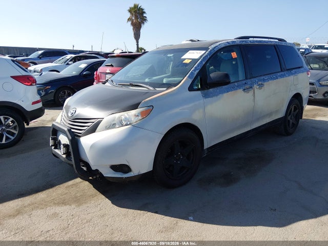 2014 Toyota Sienna Xle 7 Passenger მანქანა იყიდება აუქციონზე, vin: 5TDDK3DC9ES092523, აუქციონის ნომერი: 46067920