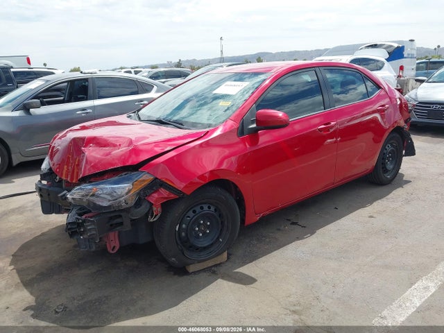 Toyota COROLLA LE 2018 2T1BURHE9JC981535 Image 2