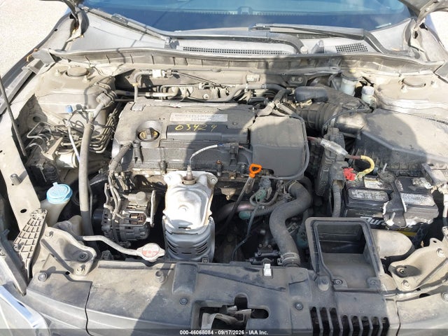 46068084 :رقم المزاد ، 1HGCR2E37FA252706 vin ، 2015 Honda Accord Lx مزاد بيع