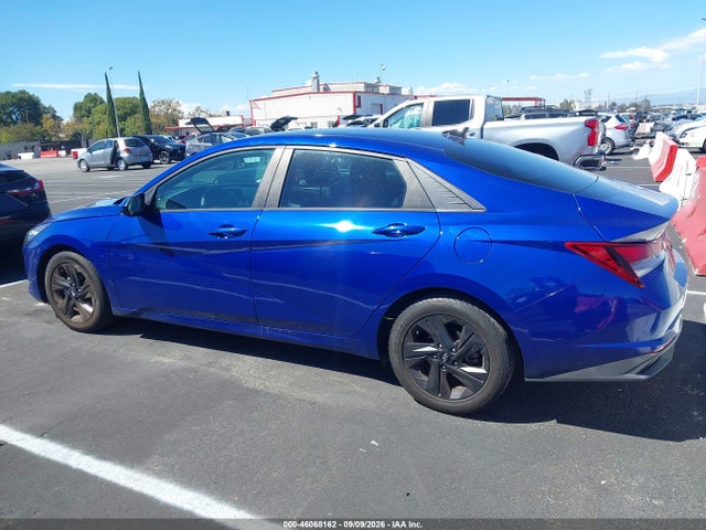 5NPLM4AG2MH000319 Hyundai ELANTRA SEL