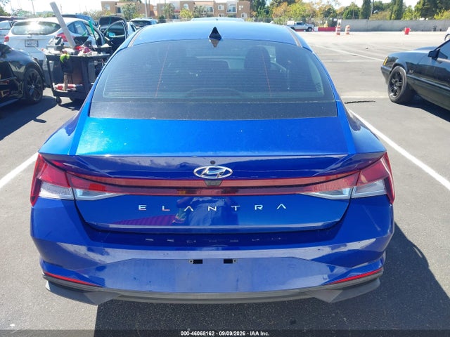 5NPLM4AG2MH000319 Hyundai ELANTRA SEL