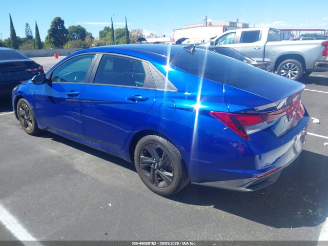 5NPLM4AG2MH000319 Hyundai ELANTRA SEL