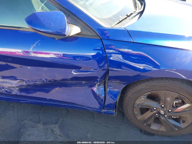 5NPLM4AG2MH000319 Hyundai ELANTRA SEL