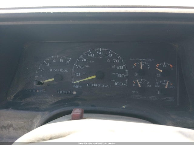 1997 Chevrolet C1500 Fleetside მანქანა იყიდება აუქციონზე, vin: 2GCEC19R3V1141094, აუქციონის ნომერი: 46068214