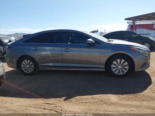 KMHE24L3XHA063783 Hyundai Sonata Hybrid Se