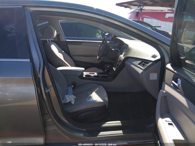 KMHE24L3XHA063783 Hyundai Sonata Hybrid Se