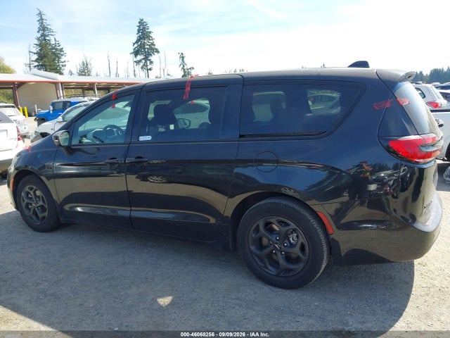 Chrysler Pacifica Hybrid Touring L 2023 2C4RC1L79PR542291 Image 14