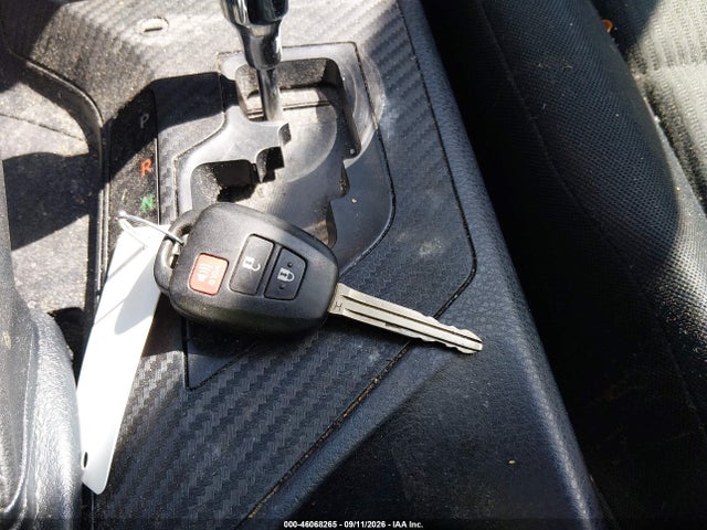 2014 Toyota Rav4 Le მანქანა იყიდება აუქციონზე, vin: JTMBFREV4ED056121, აუქციონის ნომერი: 46068265