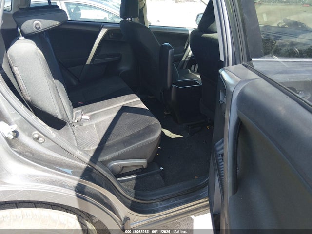 2014 Toyota Rav4 Le მანქანა იყიდება აუქციონზე, vin: JTMBFREV4ED056121, აუქციონის ნომერი: 46068265
