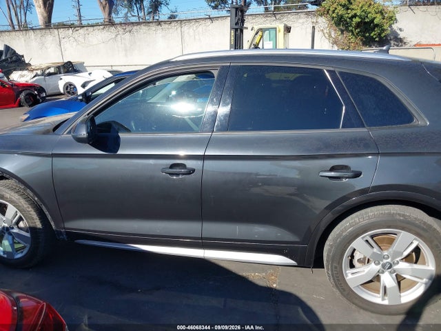 WA1ANAFY8J2023003 Audi Q5 2.0t Premium/2.0t Tech Premium