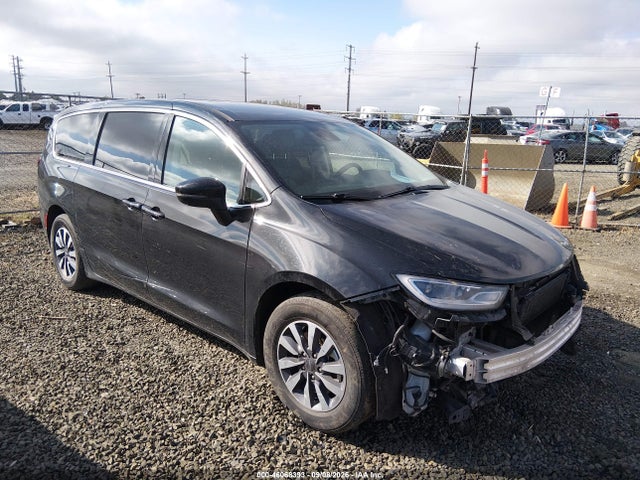 Aukcja sprzedaży 2023 Chrysler Pacifica Hybrid Touring L, vin: 2C4RC1L77PR588802, numer aukcji: 46068393