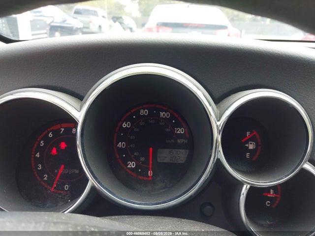 Auction sale of the 2005 Toyota Matrix, vin: 2T1KR32E65C484889, lot number: 46068482