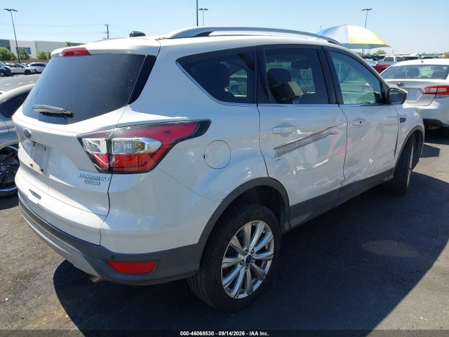 Ford Escape Titanium 2017 1FMCU0J9XHUA65016 Image 4
