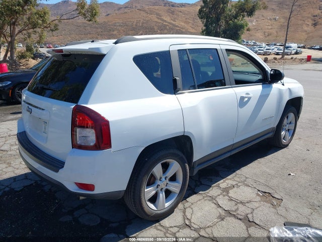 1C4NJCBA2GD813689 Jeep Compass Sport