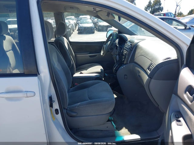 Продажа на аукционе авто 2006 Toyota Sienna Ce, vin: 5TDZA23C66S577272, номер лота: 46068581
