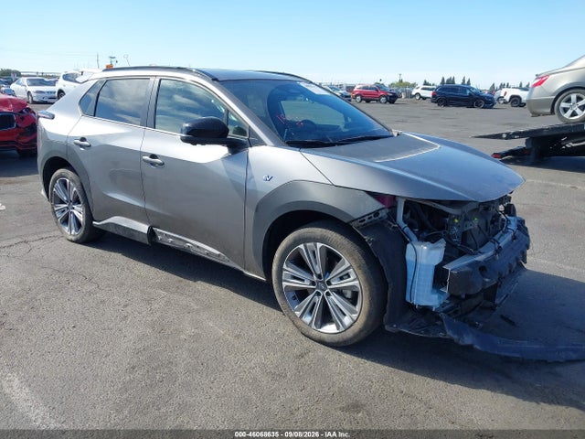 Subaru Solterra Limited 2024 JTMABABA1RA070253 главное изображение