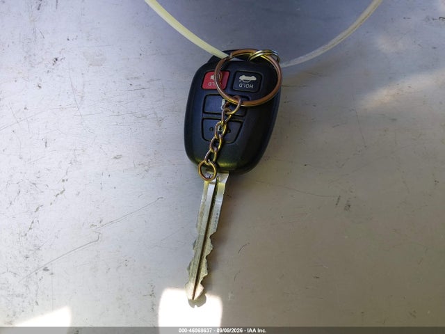 5YFBURHE7HP613056 Toyota COROLLA SE