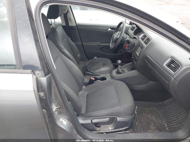 46068663 :رقم المزاد ، 3VW1K7AJ1CM333899 vin ، 2012 Volkswagen Jetta 2.0l S مزاد بيع
