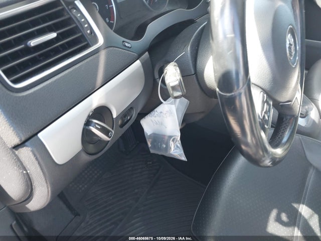 46068675 :رقم المزاد ، 3VWDP7AJ0DM410200 vin ، 2013 Volkswagen Jetta 2.5l Se مزاد بيع