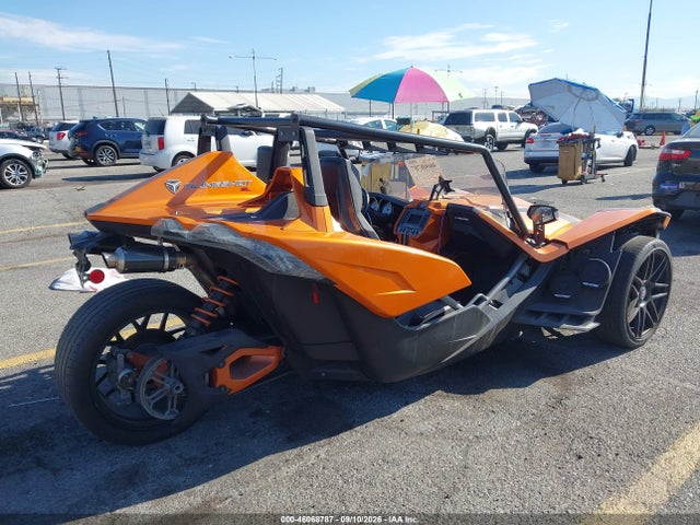 2015 Polaris Slingshot Sl მანქანა იყიდება აუქციონზე, vin: 57XAAPFAXF5104721, აუქციონის ნომერი: 46068787