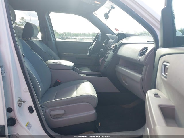 46068807 :رقم المزاد ، 5FNYF4H21FB062385 vin ، 2015 Honda Pilot Lx مزاد بيع