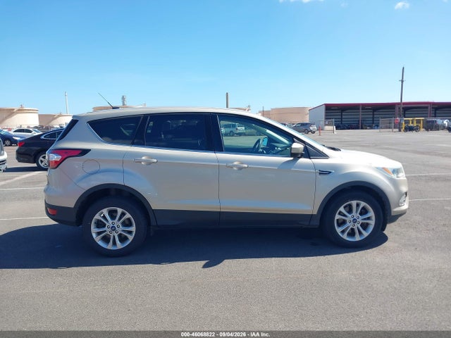 Ford ESCAPE SE 2017 1FMCU9GD2HUB08764 Image 17