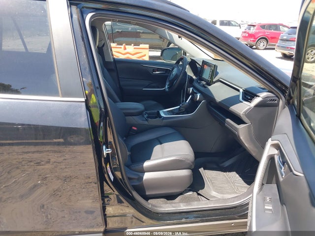 46068946 :رقم المزاد ، JTMC1RFV8KJ001654 vin ، 2019 Toyota Rav4 Xle Premium مزاد بيع