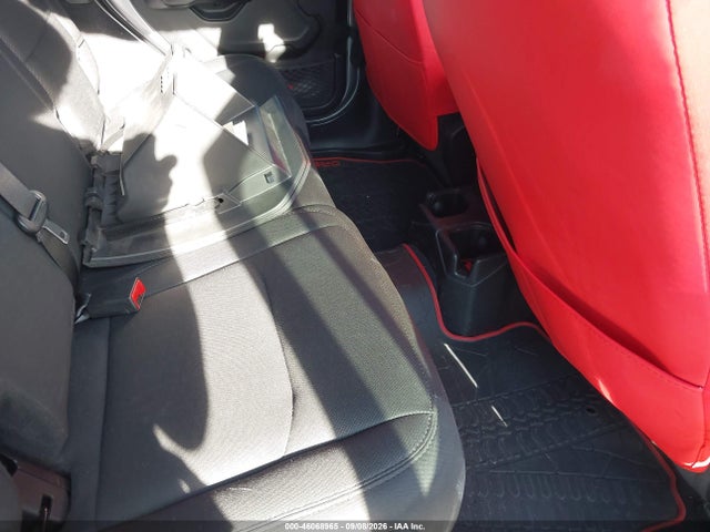 46068965 :رقم المزاد ، 1C4HJXDGXKW582768 vin ، 2019 Jeep Wrangler Unlimited Sport S 4x4 مزاد بيع