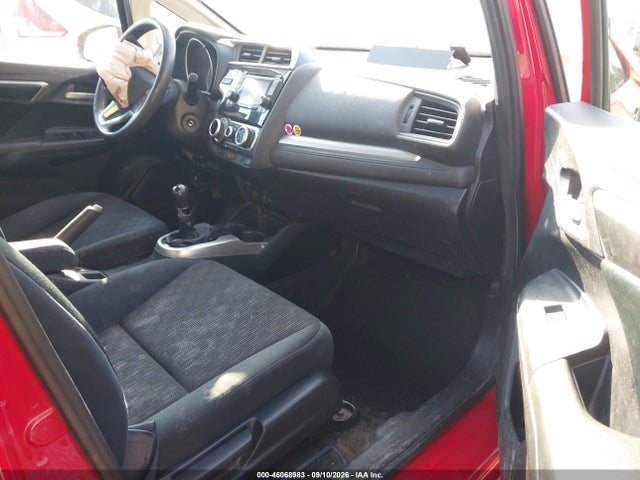 Honda FIT LX 2017 3HGGK5G53HM702833 Image 18