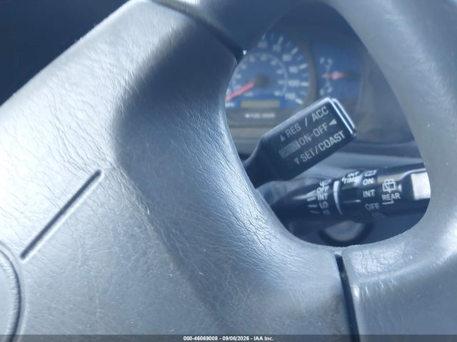 Продажа на аукционе авто 2001 Toyota Sienna Le, vin: 4T3ZF13C11U366323, номер лота: 46069008