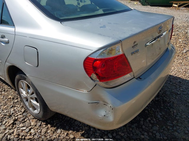 46069079 :رقم المزاد ، 4T1BF32KX5U594261 vin ، 2005 Toyota Camry Le V6 مزاد بيع