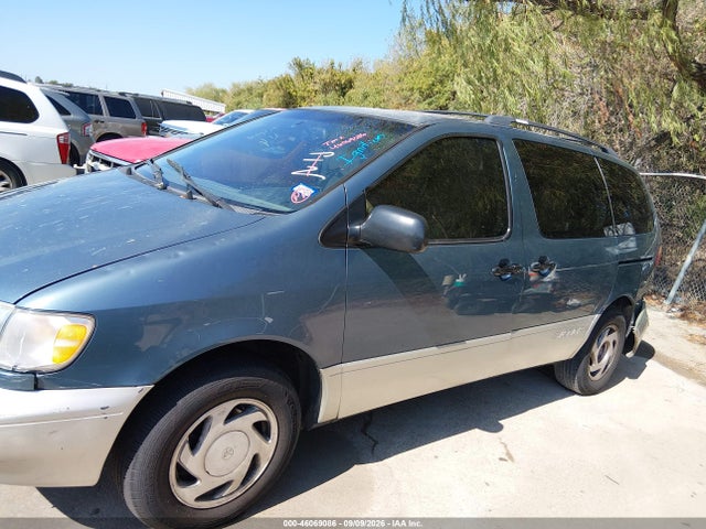 Продаж на аукціоні авто 2000 Toyota Sienna Xle, vin: 4T3ZF13C4YU317871, номер лоту: 46069086