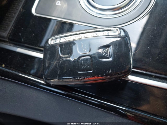 46069168 :رقم المزاد ، SAJAD4BG9HA955560 vin ، 2017 Jaguar Xe 25t Premium مزاد بيع