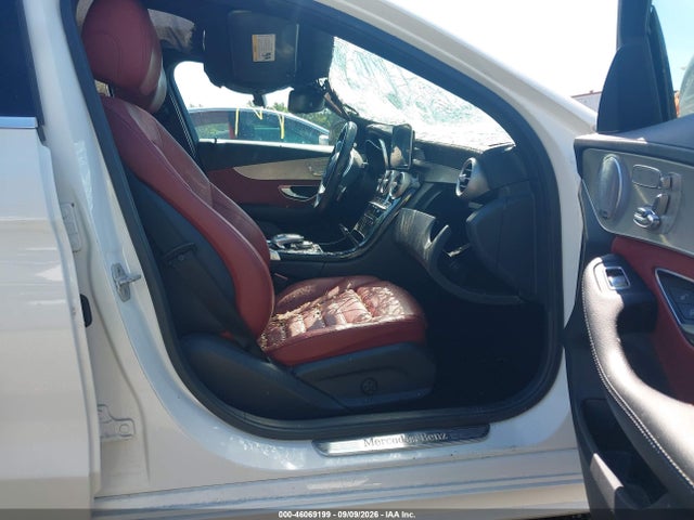 2015 Mercedes-benz C 300 Sport 4matic მანქანა იყიდება აუქციონზე, vin: 55SWF4KB4FU058118, აუქციონის ნომერი: 46069199