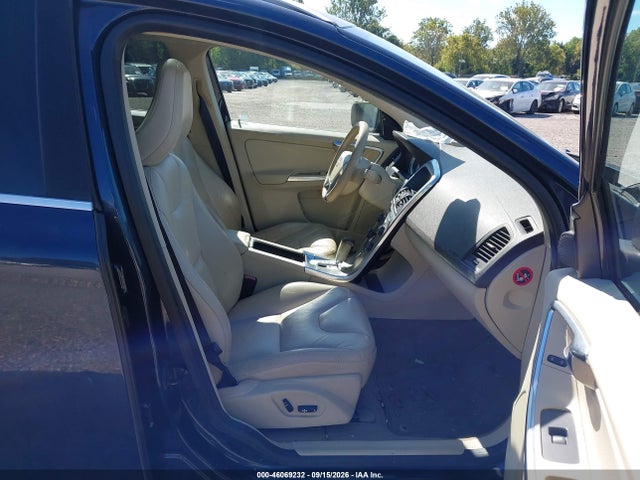 Продаж на аукціоні авто 2012 Volvo Xc60 3.2/3.2 Platinum/3.2 Premier/3.2 Premier Plus, vin: YV4940DZ3C2292754, номер лоту: 46069232