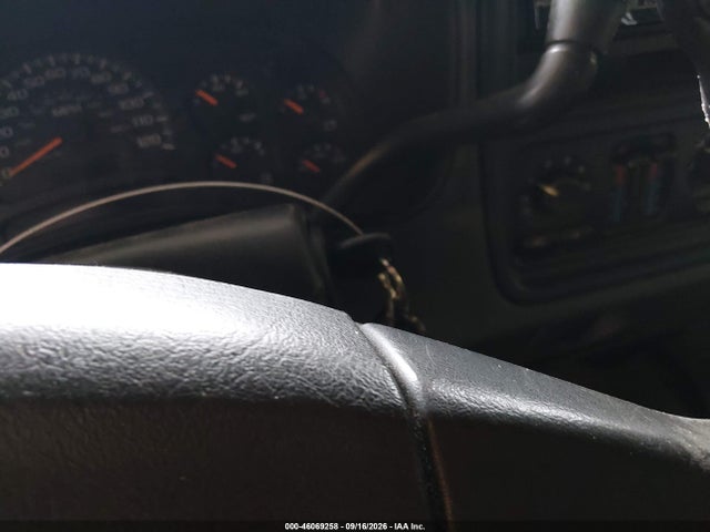 2005 Chevrolet Silverado 1500 Ls მანქანა იყიდება აუქციონზე, vin: 2GCEC19T151258720, აუქციონის ნომერი: 46069258