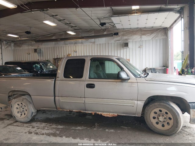2005 Chevrolet Silverado 1500 Ls მანქანა იყიდება აუქციონზე, vin: 2GCEC19T151258720, აუქციონის ნომერი: 46069258