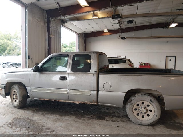 2005 Chevrolet Silverado 1500 Ls მანქანა იყიდება აუქციონზე, vin: 2GCEC19T151258720, აუქციონის ნომერი: 46069258