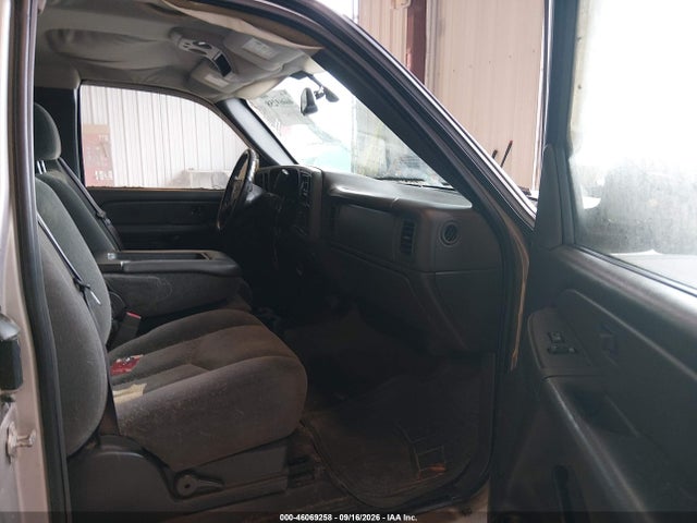 2005 Chevrolet Silverado 1500 Ls მანქანა იყიდება აუქციონზე, vin: 2GCEC19T151258720, აუქციონის ნომერი: 46069258