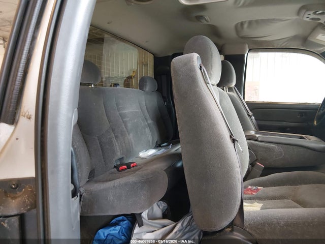 2005 Chevrolet Silverado 1500 Ls მანქანა იყიდება აუქციონზე, vin: 2GCEC19T151258720, აუქციონის ნომერი: 46069258