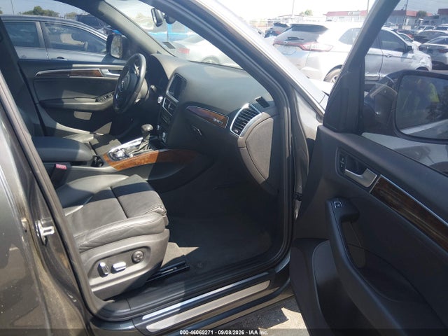 2015 Audi Q5 2.0t Premium მანქანა იყიდება აუქციონზე, vin: WA1LFAFPXFA129785, აუქციონის ნომერი: 46069271