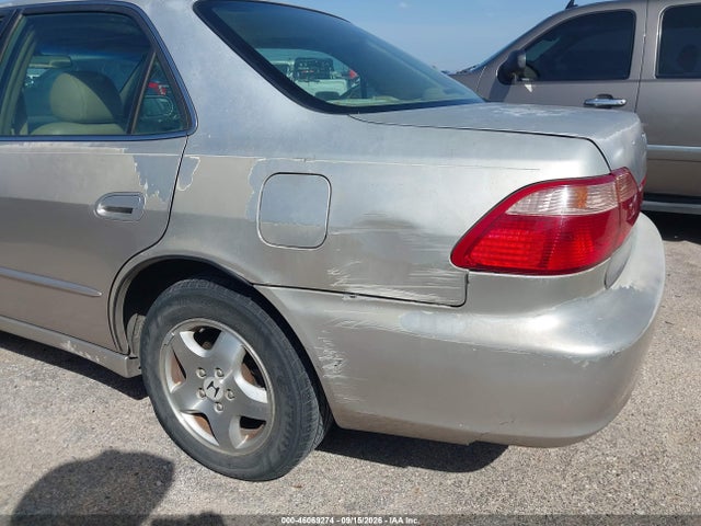 Auction sale of the 1998 Honda Accord Ex V6, vin: 1HGCG1656WA054053, lot number: 46069274