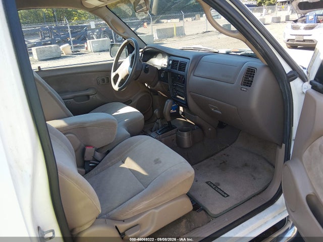 2002 Toyota Tacoma მანქანა იყიდება აუქციონზე, vin: 5TEWM72N12Z054734, აუქციონის ნომერი: 46069322