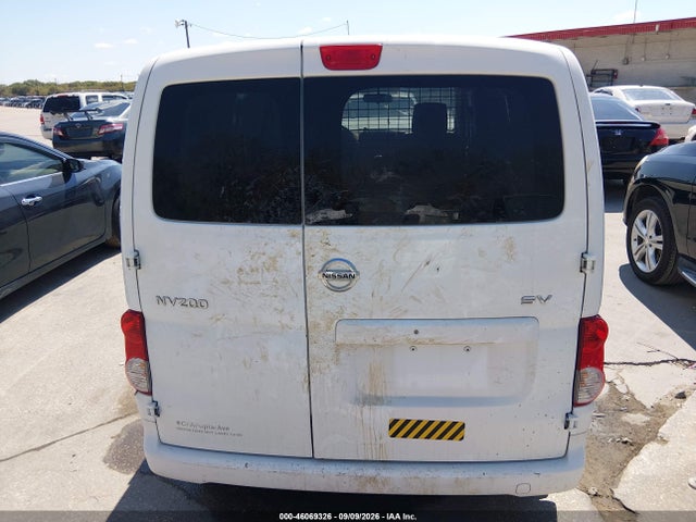 2020 Nissan Nv200  Cargo Sv Xtronic Cvt მანქანა იყიდება აუქციონზე, vin: 3N6CM0KN4LK694499, აუქციონის ნომერი: 46069326