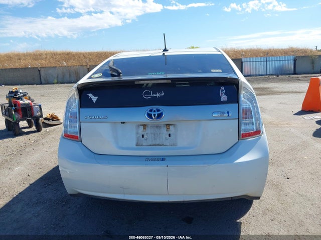 Toyota PRIUS PLUG-IN 2014 JTDKN3DP6E3060650 Image 16